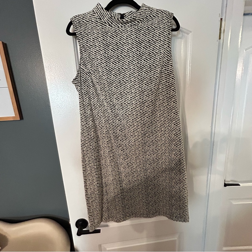 Black and white sheath dress